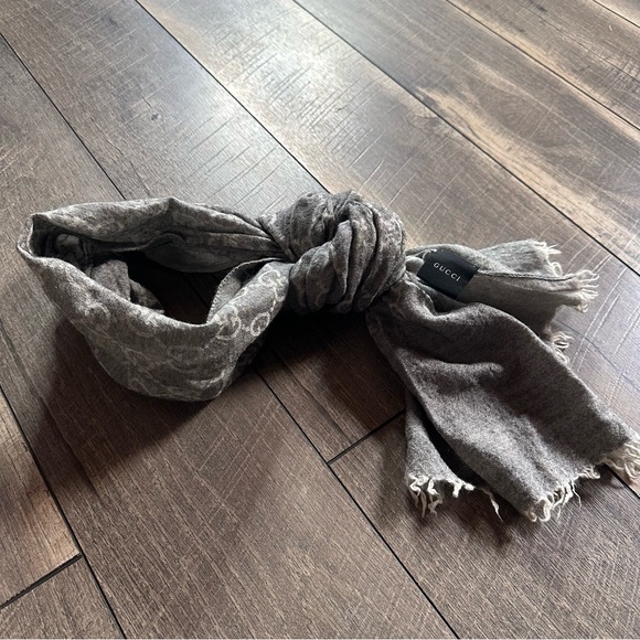 Gucci GG Logo Wool Blend Scarf - Picture 1 of 9